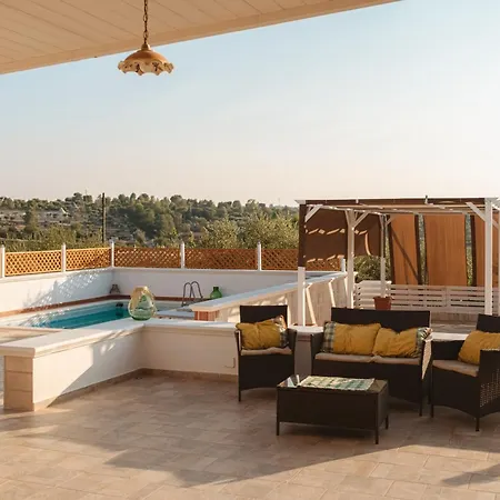 Country house Dimora Sweet Con Piscina -